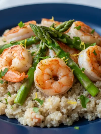 Risoto de quinoa com camarao e aspargos fit